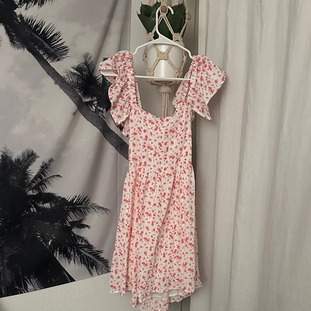 Francesca's Collections White and Red Floral Dress